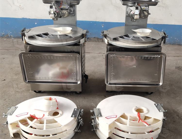 Automatic dough divider rounder machine